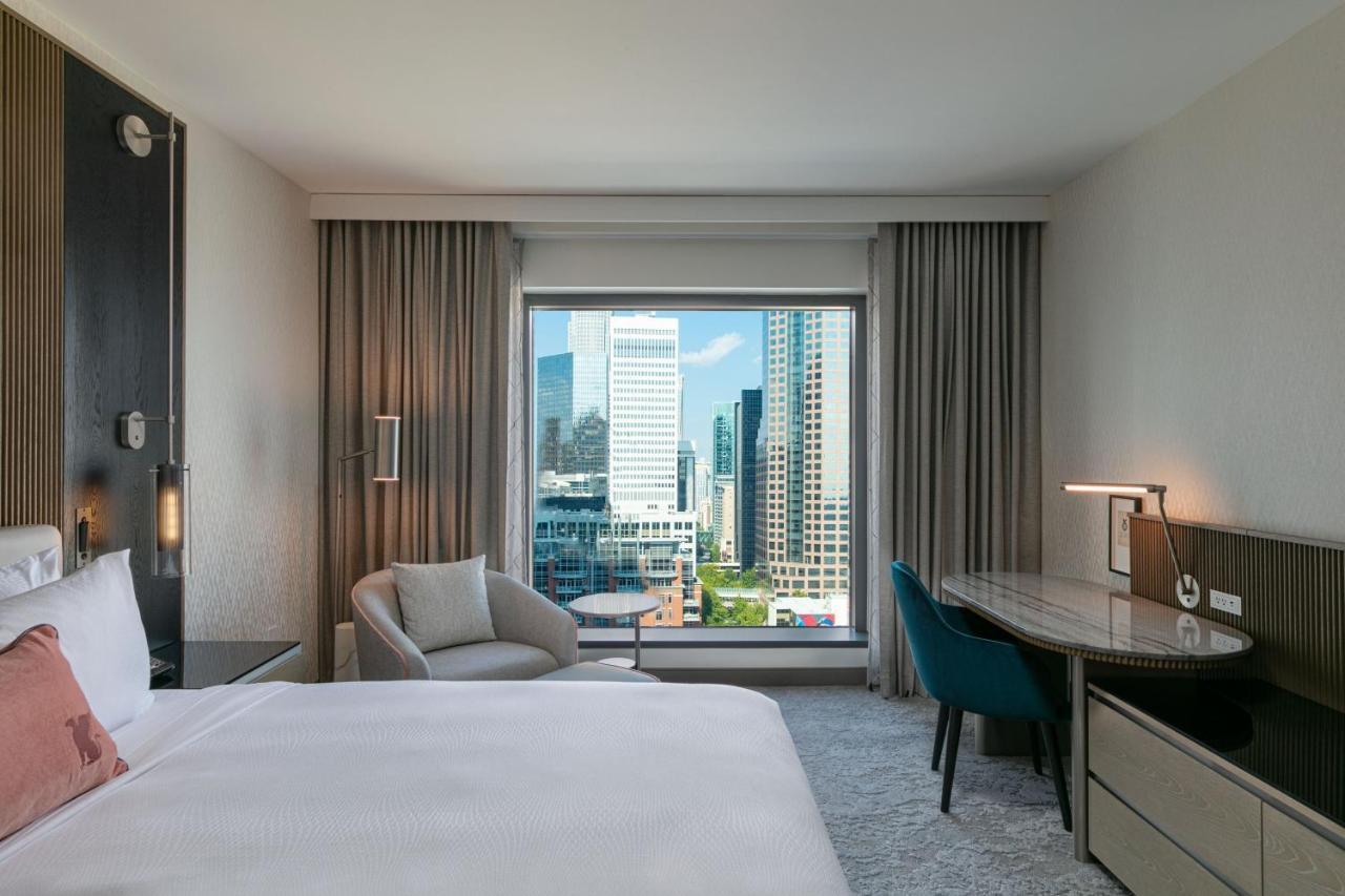 Concierge Level King Room with City View